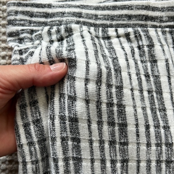 Knit grey and white set - Picture 2 of 2